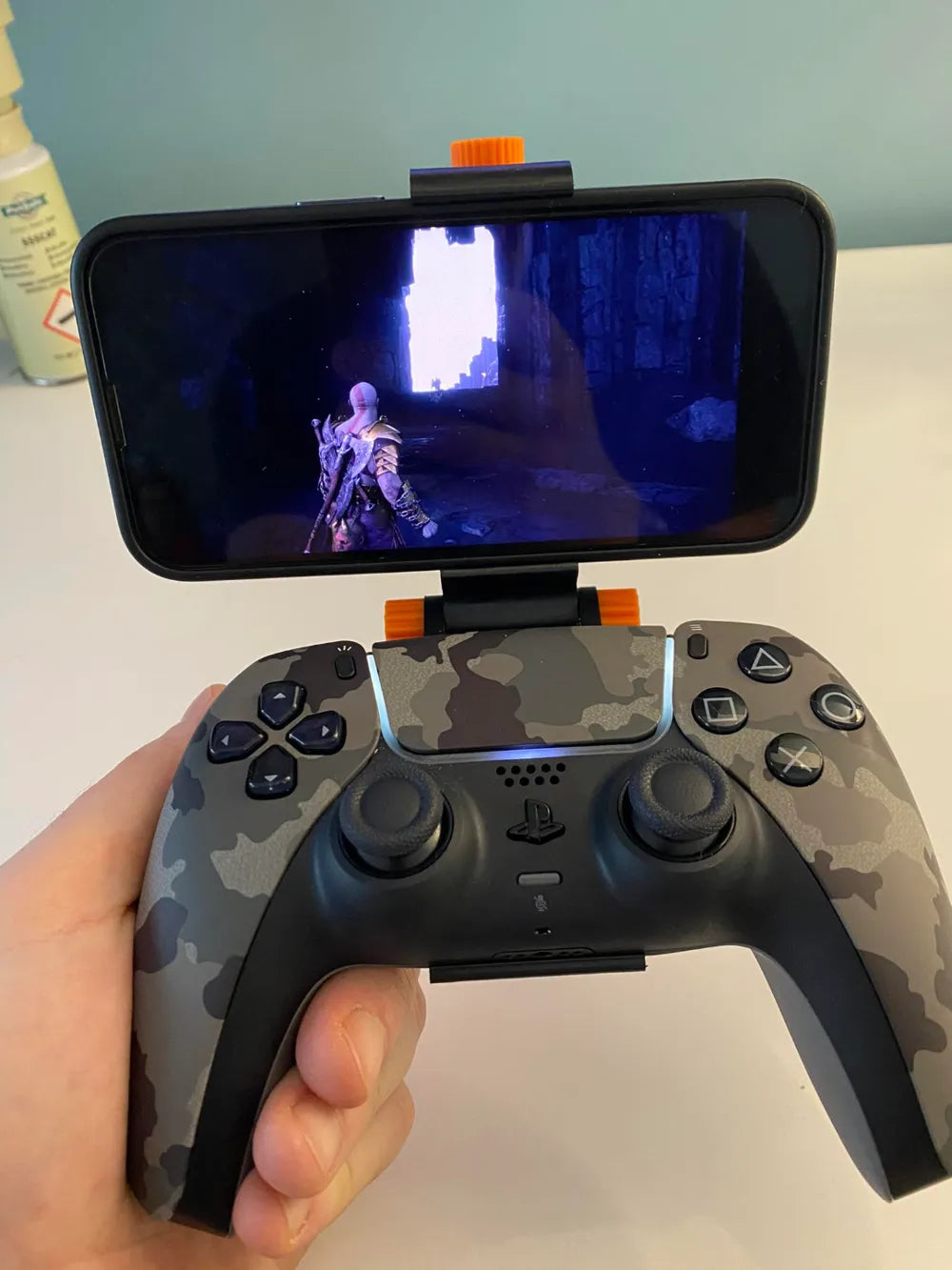 Phone Holder – Mobile Gaming Enjoyment for PS Controllers