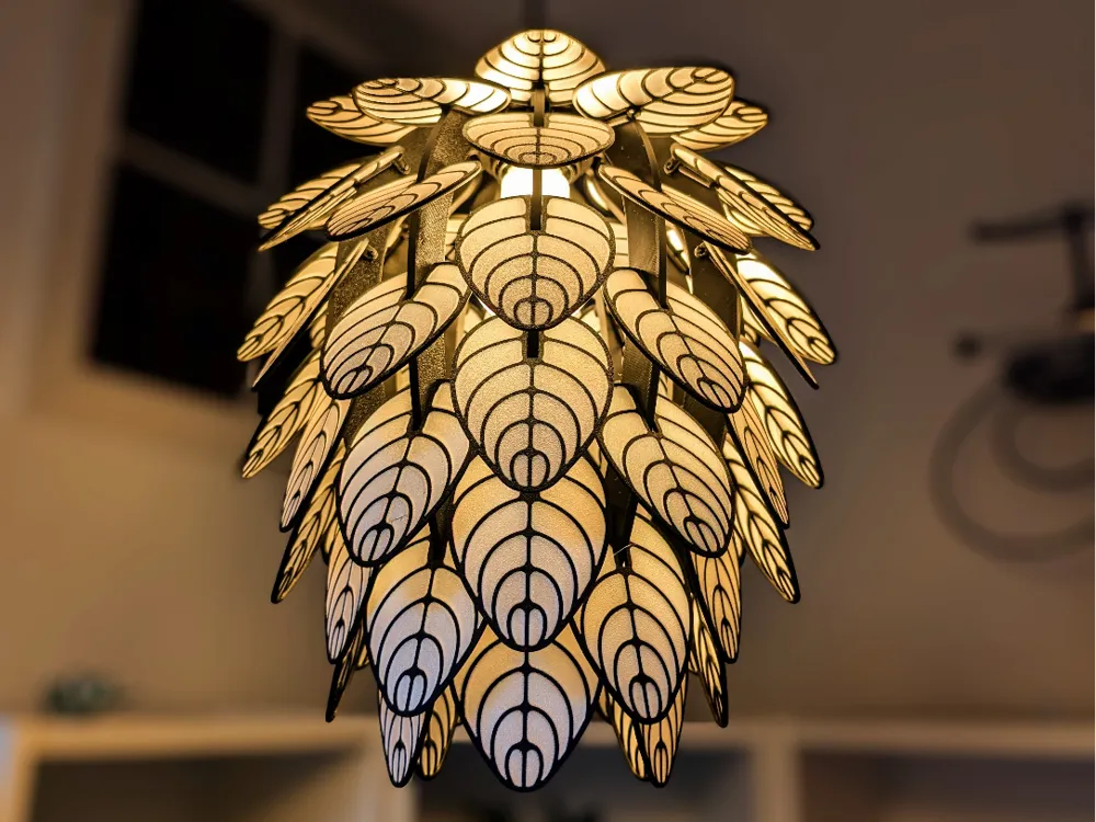 Elegant Black and White Leaf Patterned Lampshade – Modern and Natural Touch