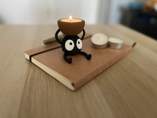 Susuwatari Mini Mumluk – Ruhların Işığını Yak!